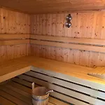Carogruen In Erfurt-gemuetlich-sonnig-kueche-bad-garten-parken-pool-sauna-wlan Апартаменты *