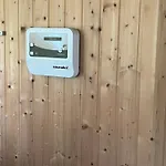 Апартаменты Carogruen In Erfurt-gemuetlich-sonnig-kueche-bad-garten-parken-pool-sauna-wlan Эрфурт