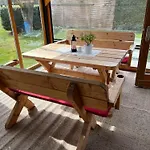 Carogruen In Erfurt-gemuetlich-sonnig-kueche-bad-garten-parken-pool-sauna-wlan * Erfurt