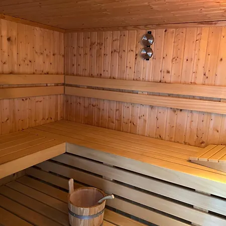 Carogruen In Erfurt-gemuetlich-sonnig-kueche-bad-garten-parken-pool-sauna-wlan شقة *