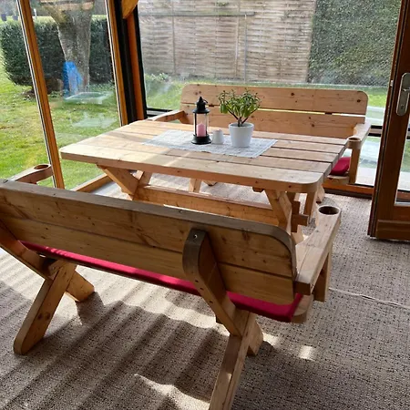 Carogruen In Erfurt-gemuetlich-sonnig-kueche-bad-garten-parken-pool-sauna-wlan * إرفورت