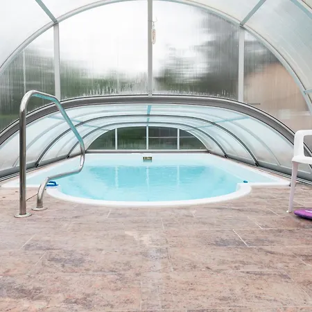Waldpeter Bei Carogruen In Erfurt-gemuetlich-sonnig-garten-parken-pool-sauna-wlan アパート