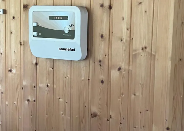 Apartment In Erfurt-gemütlich-sonnig-küche-bad-garten-parken-pool-sauna-wlan-carogrün Erfurt