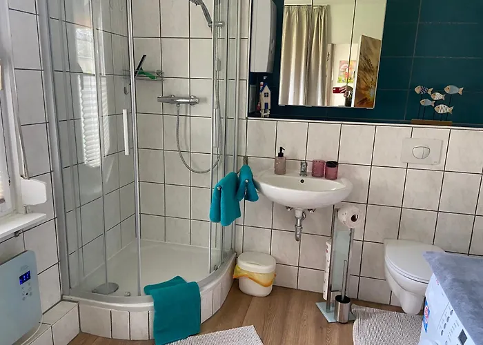 In Erfurt-gemütlich-sonnig-küche-bad-garten-parken-pool-sauna-wlan-carogrün *