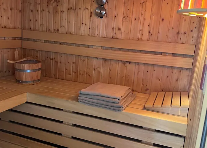 In Erfurt-gemütlich-sonnig-küche-bad-garten-parken-pool-sauna-wlan-carogrün Erfurt